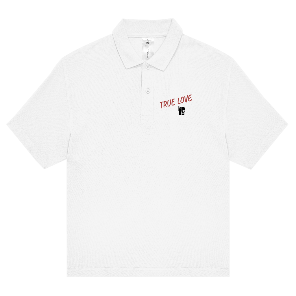Weißes Poloshirt mit Knopfleiste und rotem „TRUE LOVE“-Print